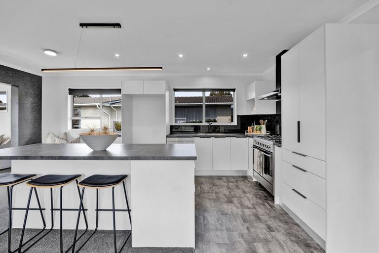 Photo of property in 20 Truby King Street, Merrilands, New Plymouth, 4312