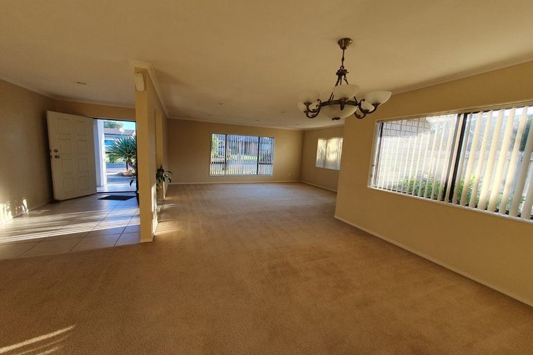 Photo of property in 14 Shankill Place, East Tamaki, Auckland, 2013