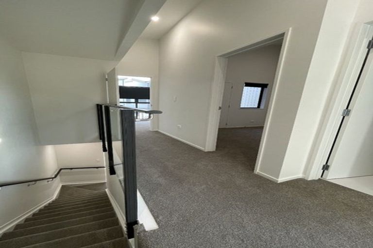 Photo of property in 8 Rangimarie Close, Opaheke, Papakura, 2113