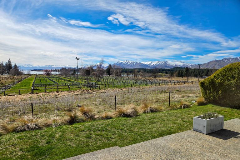 Photo of property in 8 Dwyer Place, Lake Tekapo, 7999