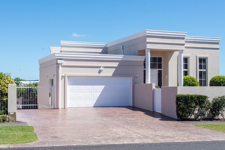 Photo of property in 1/1 Kurupae Road, Hilltop, Taupo, 3330