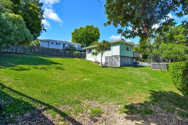 Photo of property in 10 Glenbervie Crescent, Massey, Auckland, 0614