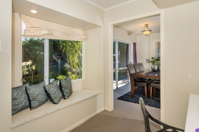 Photo of property in 2/5 Stanley Avenue, Milford, Auckland, 0620