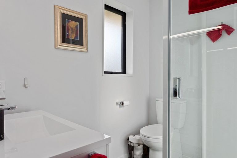 Photo of property in 33 Seadown Crescent, Amberley, 7410