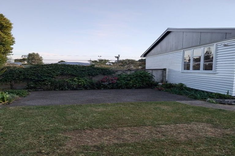 Photo of property in 53 Clawton Street, Westown, New Plymouth, 4310