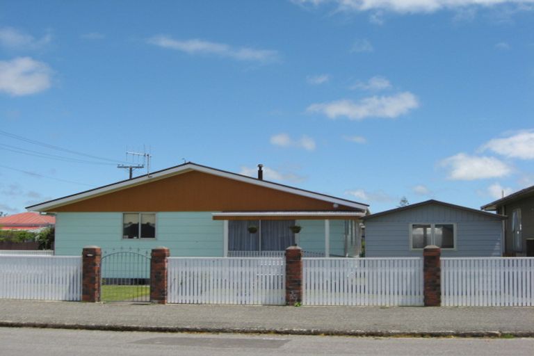 Photo of property in 82a Derby Street, Westport, 7825