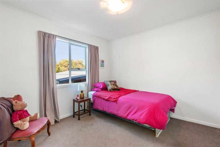 Photo of property in 2 Queen Street, Brighton, Dunedin, 9035