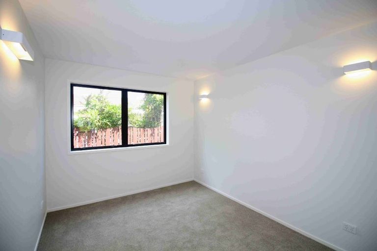 Photo of property in 122a Bucklands Beach Road, Bucklands Beach, Auckland, 2012