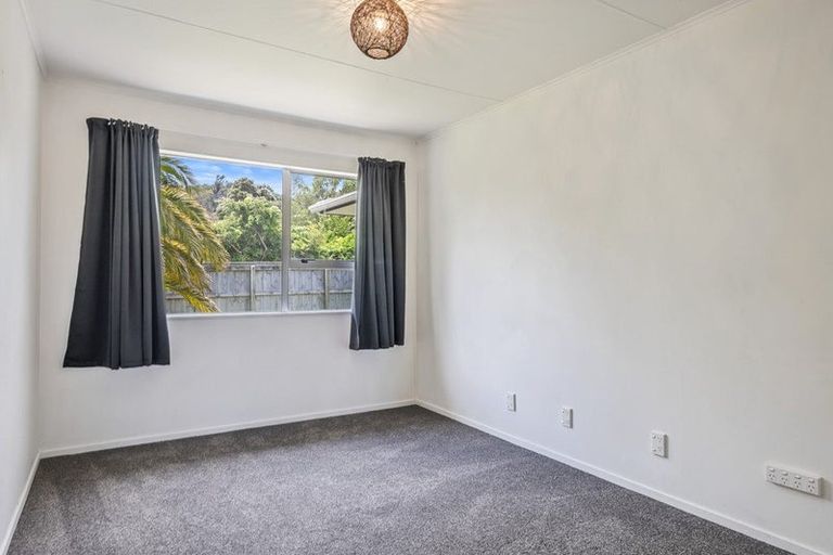 Photo of property in 88 Norana Road, Timberlea, Upper Hutt, 5018