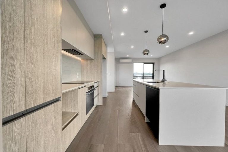 Photo of property in 1/2 Marlborough Crescent, Hobsonville, Auckland, 0616