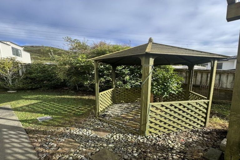 Photo of property in 70a Erlestoke Crescent, Churton Park, Wellington, 6037