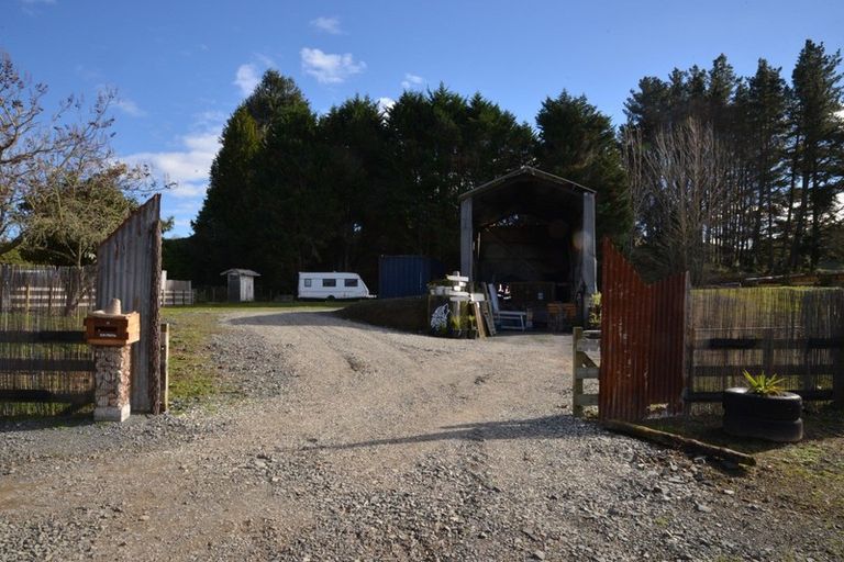 Photo of property in 11 Gribbon Road, Mahoenui, 3978