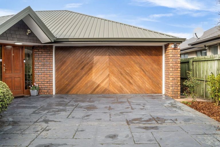 Photo of property in 14 Fieldmoor Place, Parklands, Christchurch, 8083