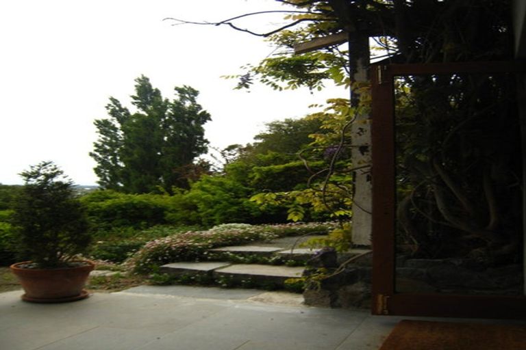 Photo of property in 16 Sherwood Lane, Cashmere, Christchurch, 8022