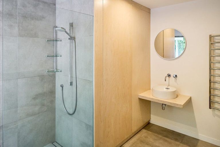 Photo of property in 20 Muri Road, Pukerua Bay, 5026