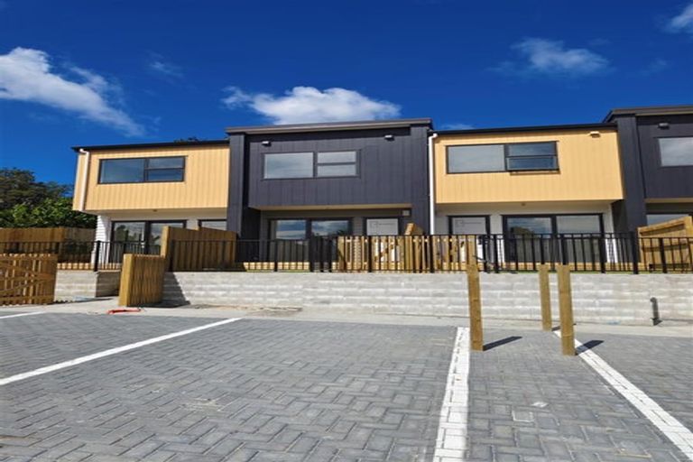 Photo of property in 13/13 Grove Lane, Pakuranga, Auckland, 2010