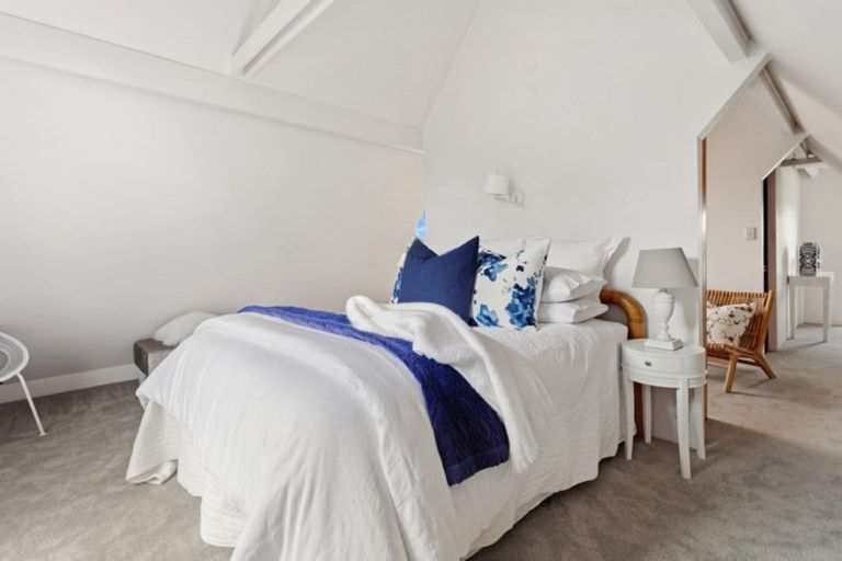 Photo of property in 114 Merivale Lane, Merivale, Christchurch, 8014