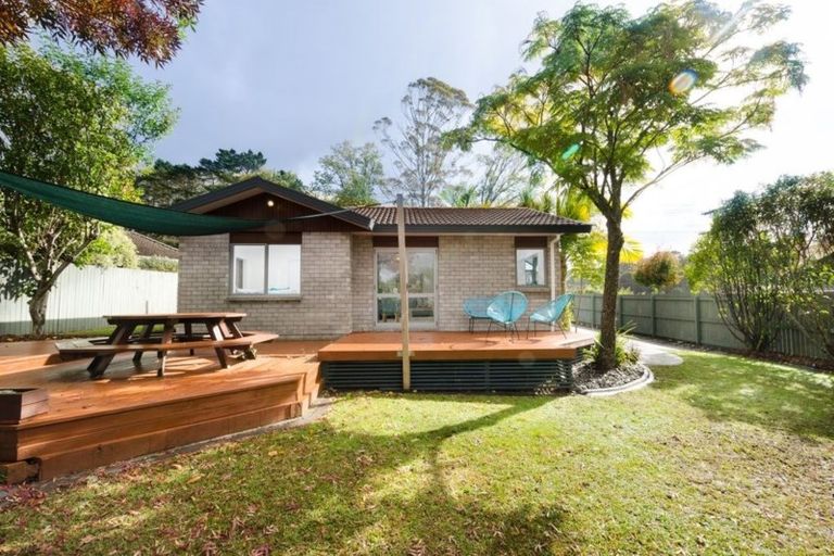 Photo of property in 76 Birdwood Road, Swanson, Auckland, 0612