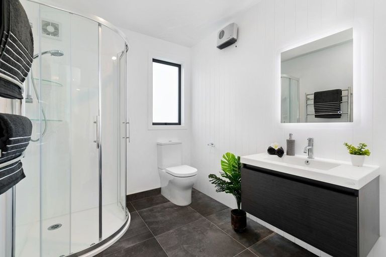 Photo of property in 21 Bannister Street, Jacks Point, Queenstown, 9371