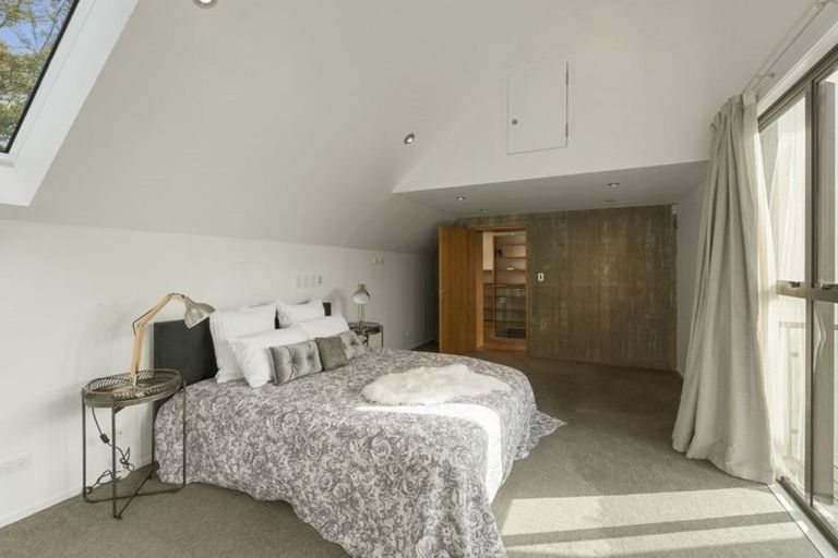 Photo of property in 3 Merivale Lane, Merivale, Christchurch, 8014