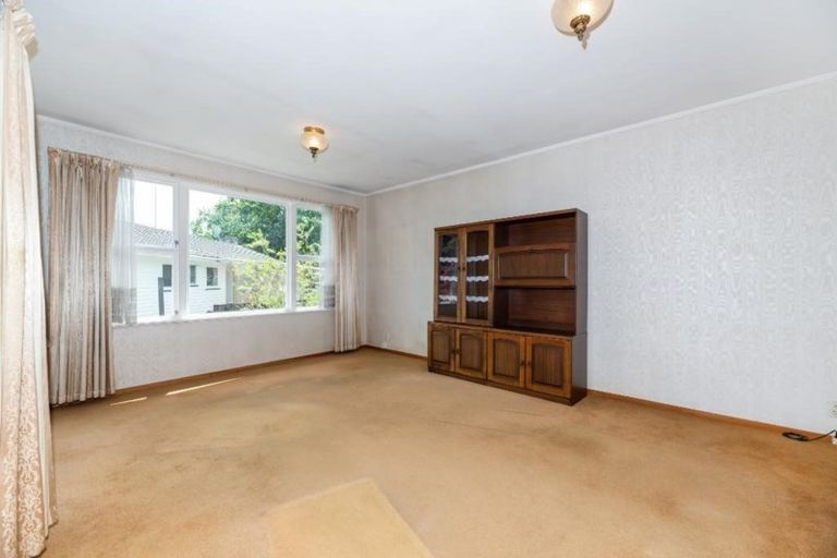 Photo of property in 2 Sunvue Road, Glen Eden, Auckland, 0602