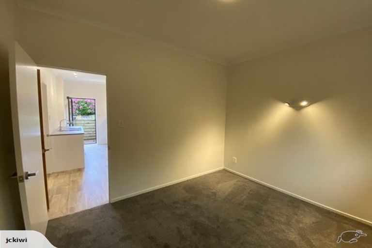 Photo of property in 1 Albert Hall Drive, Red Beach, 0932