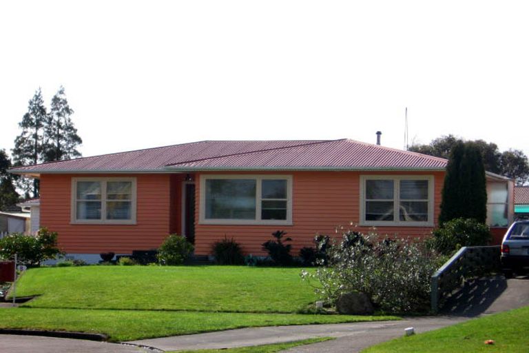 Photo of property in 8 Greenock Place, Awapuni, Palmerston North, 4412