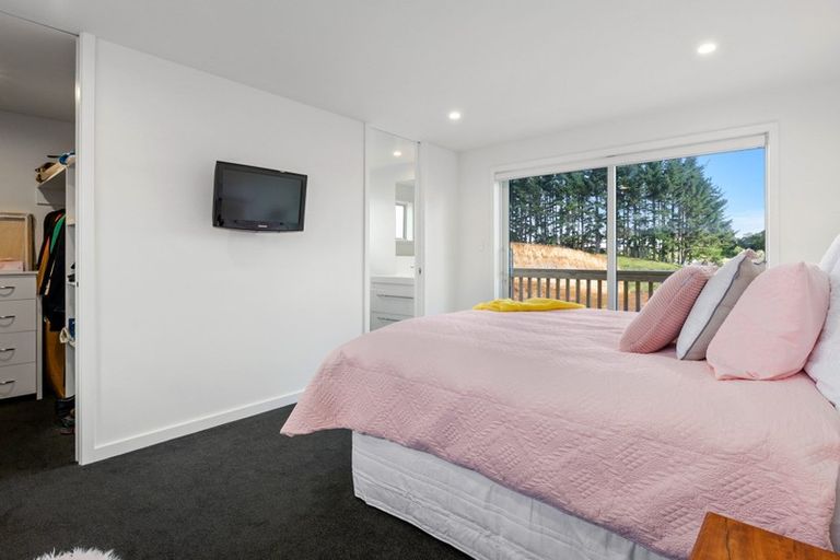 Photo of property in 54 Ainslee Street, Highlands Park, New Plymouth, 4312