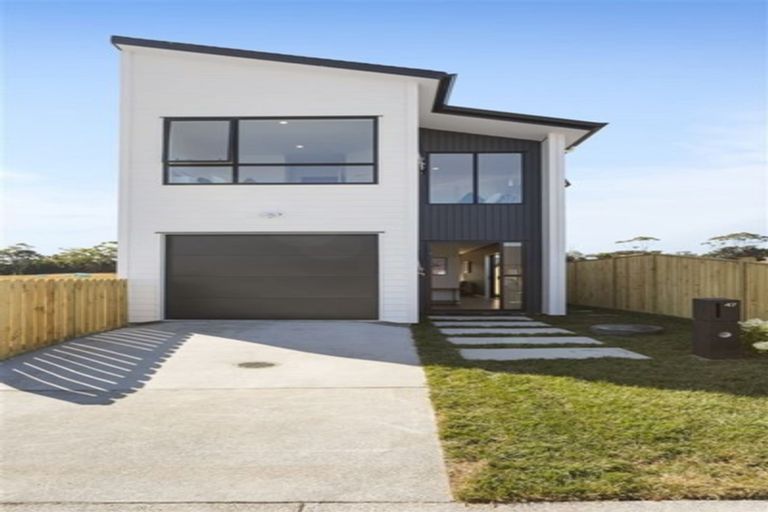 Photo of property in 47 Matakohe Road, Westgate, Auckland, 0814