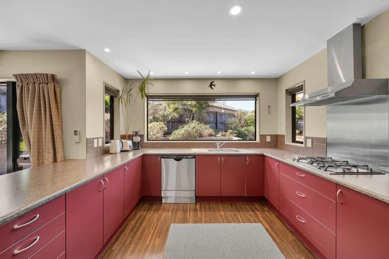 Photo of property in 2 Timbers Lane, Parklands, Christchurch, 8083