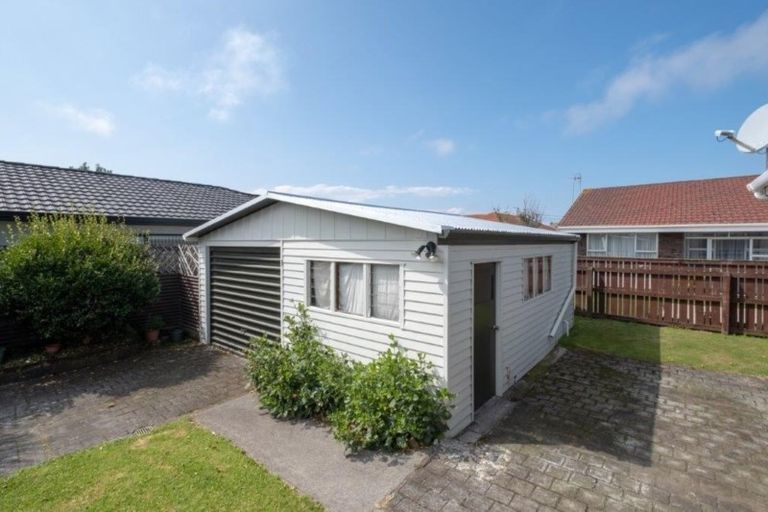 Photo of property in 8a Milmoe Street, Hawera, 4610