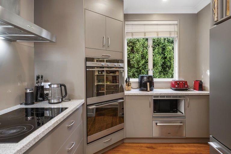 Photo of property in 37 Burrows Street, Tauranga South, Tauranga, 3112
