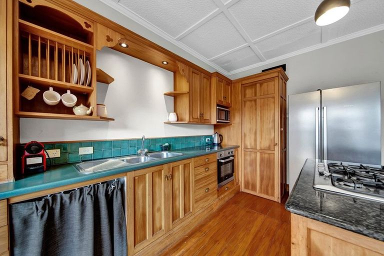 Photo of property in 31 Lyn Street, Lynmouth, New Plymouth, 4310