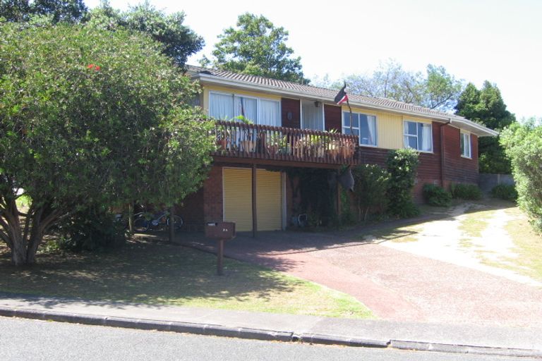 Photo of property in 34 Gladys Avenue, Glenfield, Auckland, 0629