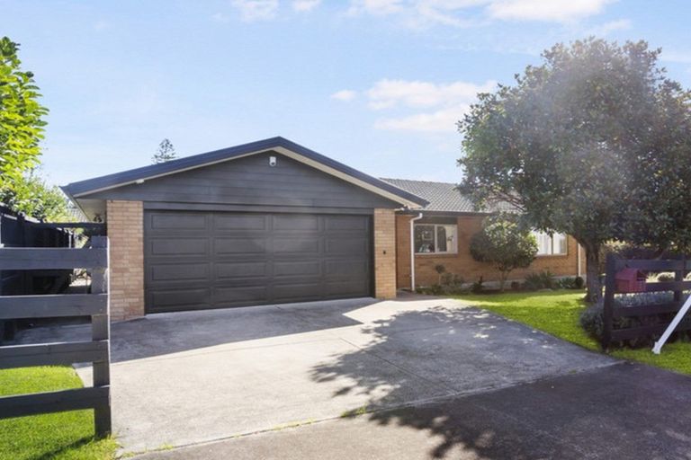 Photo of property in 47 Crawford Avenue, Mangere Bridge, Auckland, 2022
