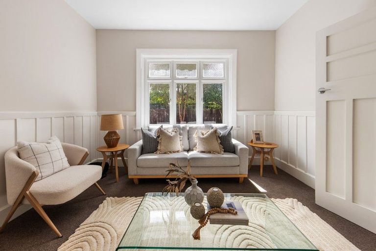 Photo of property in 1/166 Main Road, Redcliffs, Christchurch, 8081