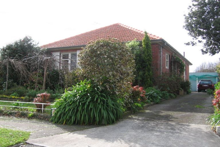 Photo of property in 45 Moheke Avenue, Roslyn, Palmerston North, 4414