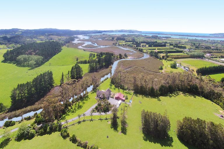 Photo of property in 1085 Leigh Road, Matakana, Warkworth, 0985