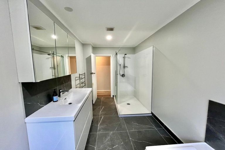 Photo of property in 16 Bowater Place, Manurewa, Auckland, 2102