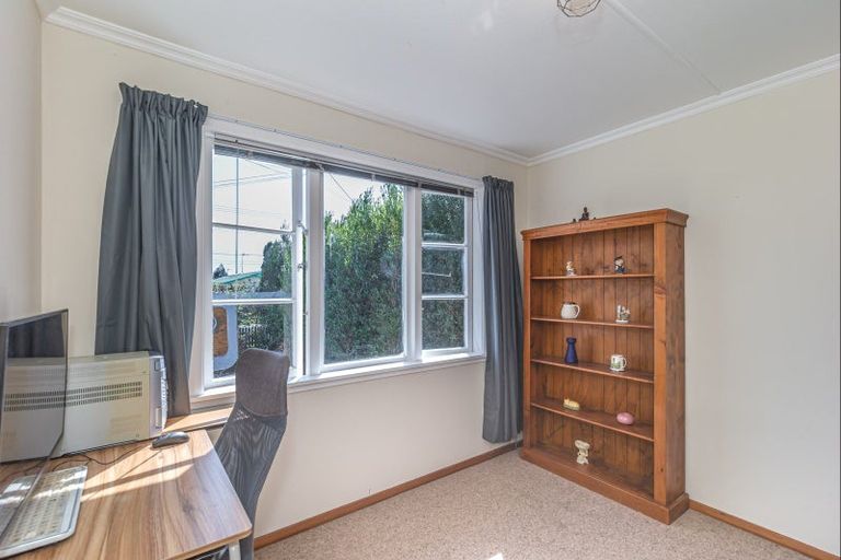 Photo of property in 150 Bartholomew Road, Levin, 5510