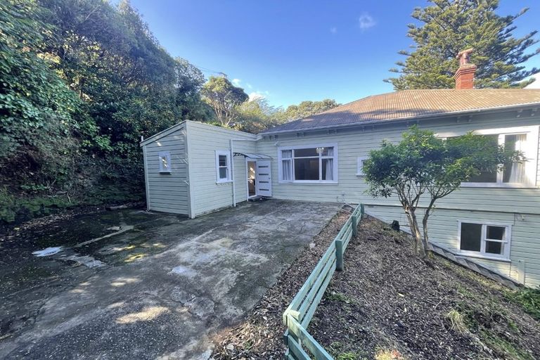 Photo of property in 74 Sar Street, Wadestown, Wellington, 6012