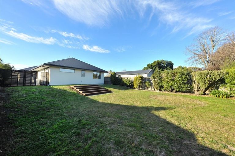 Photo of property in 4 Lake Terrace Road, Burwood, Christchurch, 8061