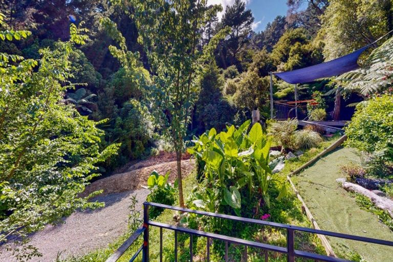 Photo of property in 122 Thames Coast Sh25 Road, Whakatete Bay, Thames, 3575