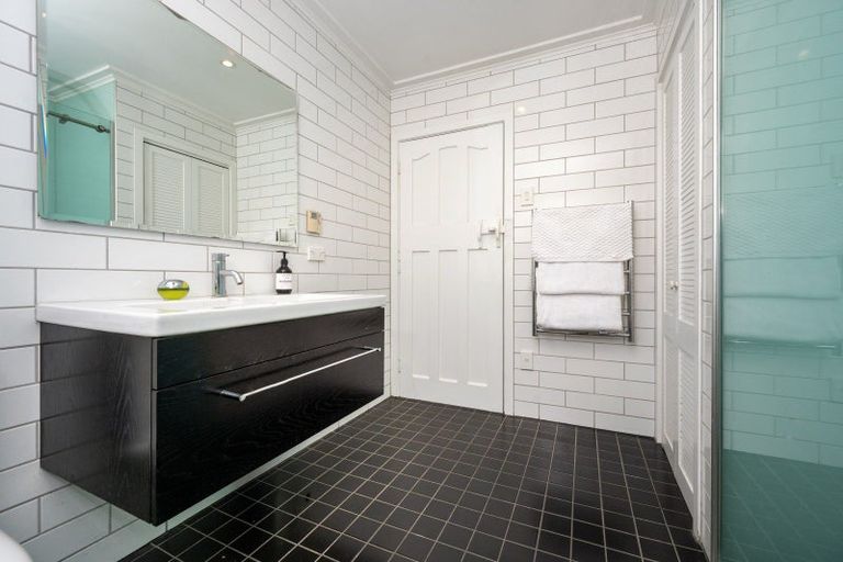 Photo of property in 54 Iona Road, Havelock North, 4130