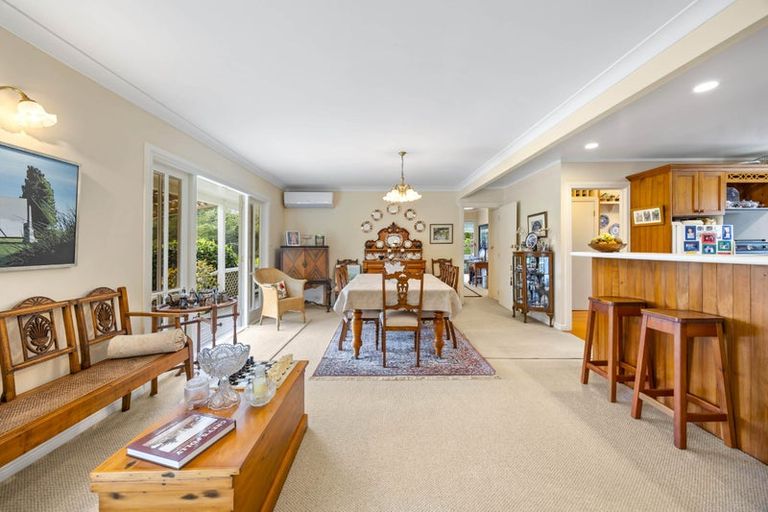 Photo of property in 44 Sandstone Road, Whitford, Manurewa, 2576