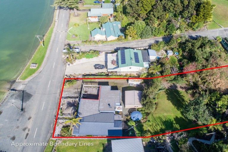 Photo of property in 24 Komiti Road, Tinopai, Matakohe, 0593