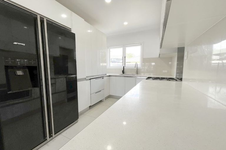 Photo of property in 8 Daytona Road, Henderson, Auckland, 0610