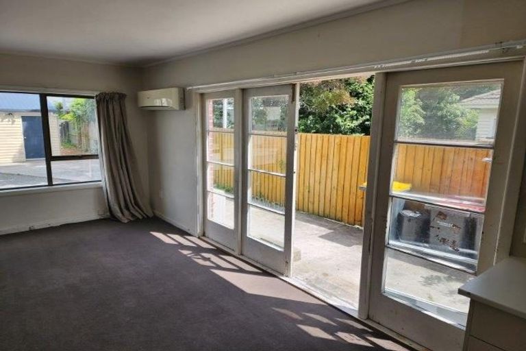 Photo of property in 112 Hansons Lane, Upper Riccarton, Christchurch, 8041