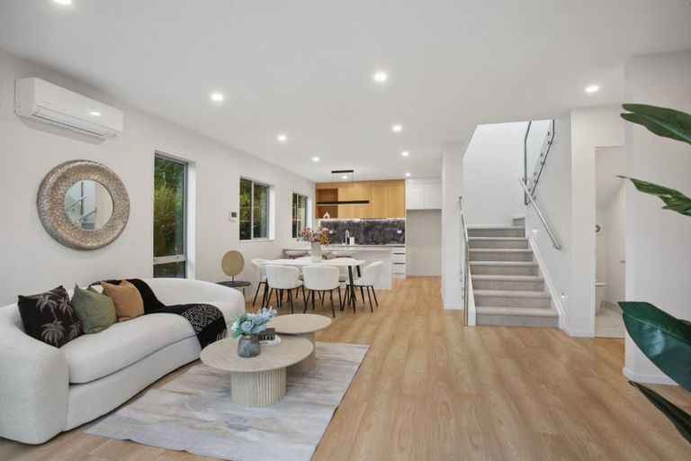 Photo of property in 37b Sorrel Crescent, Bucklands Beach, Auckland, 2012