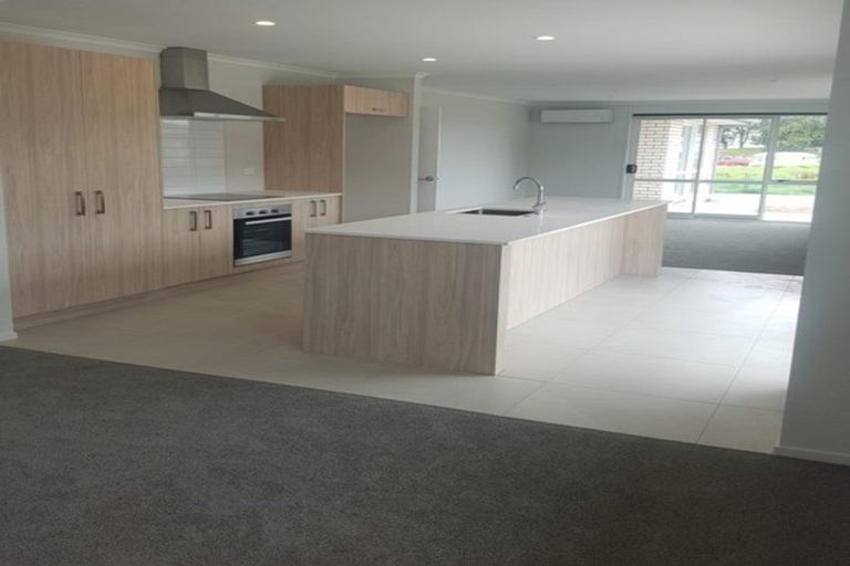 Photo of property in 35 Fontana Street, Papamoa, 3118